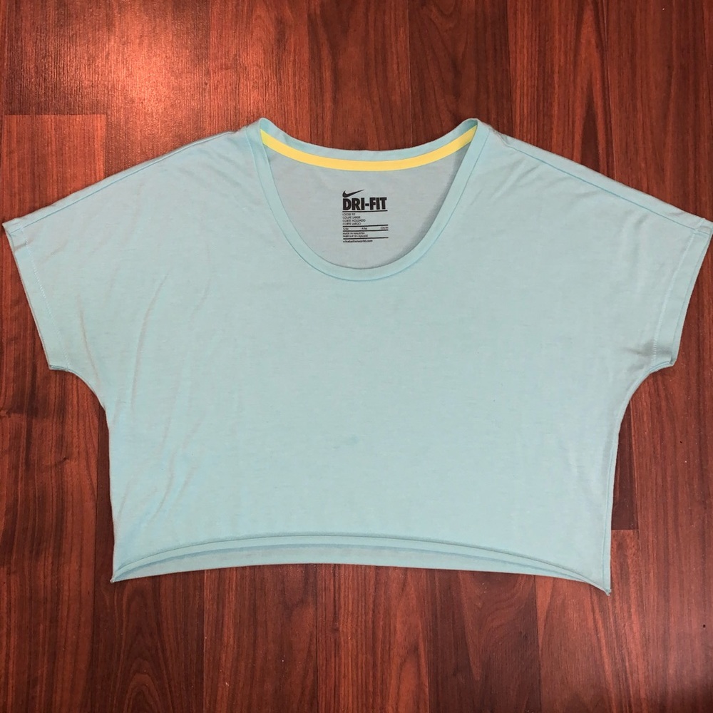 Nike Dri Fit Loose slouchy crop top